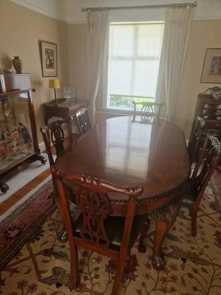 TABLE - Dining room table and 6x chairs - Image 2