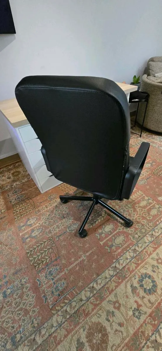 Chair - Image 3