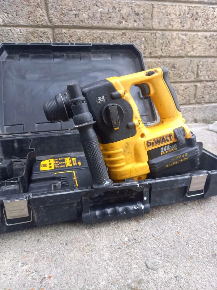 DeWalt Cordless Hammer Drill - Image 2