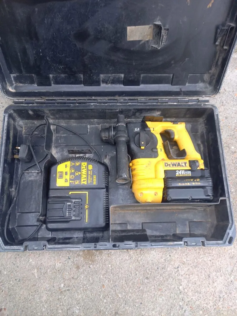 DeWalt Cordless Hammer Drill - Image 3