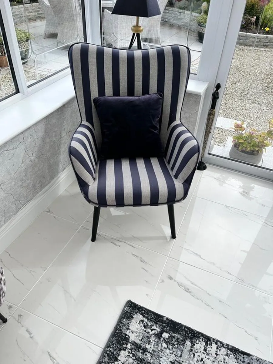 4 chairs - Image 2