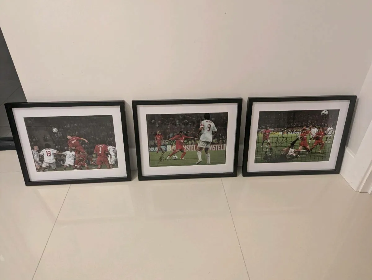 Istanbul 2005 photos x3 signed by all 3 goalscorer - Image 2