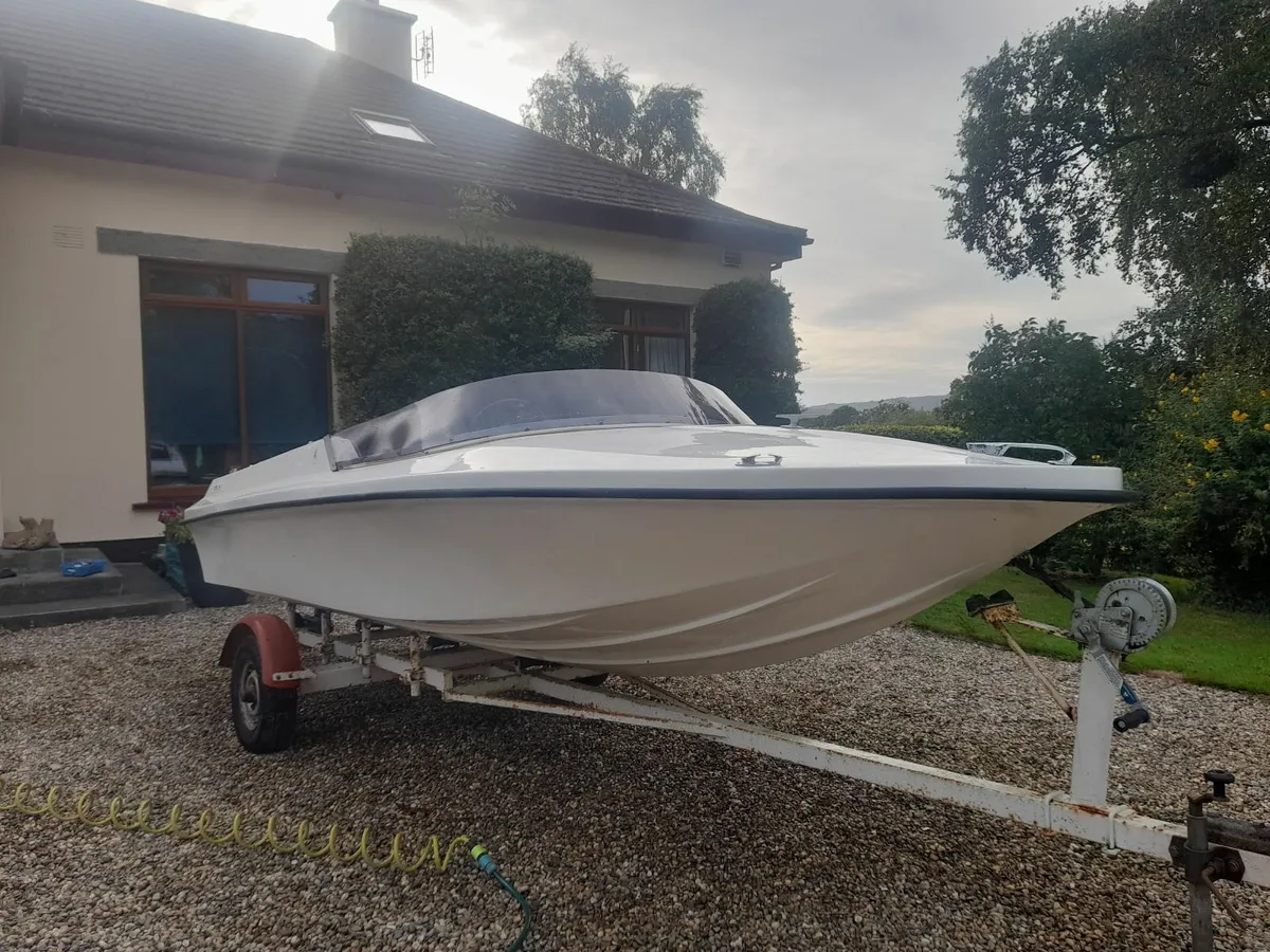 Family Speedboat with Outboard and Trailer - Image 1