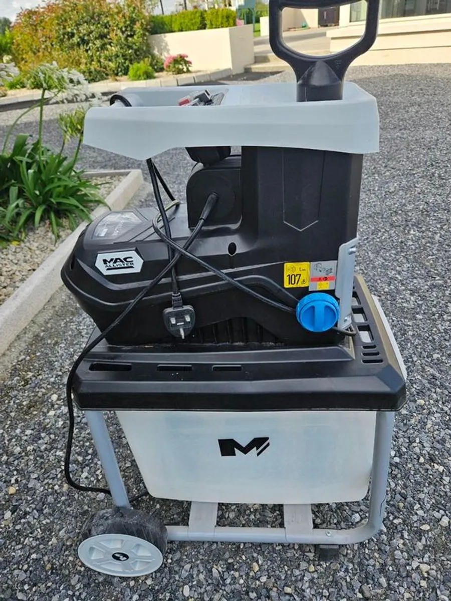 Excellent condition  Mac Allister wood chipper - Image 2