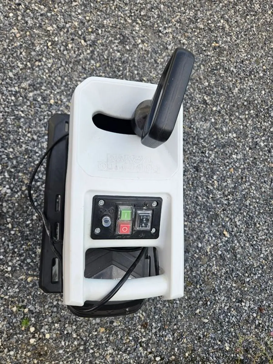 Excellent condition  Mac Allister wood chipper - Image 4