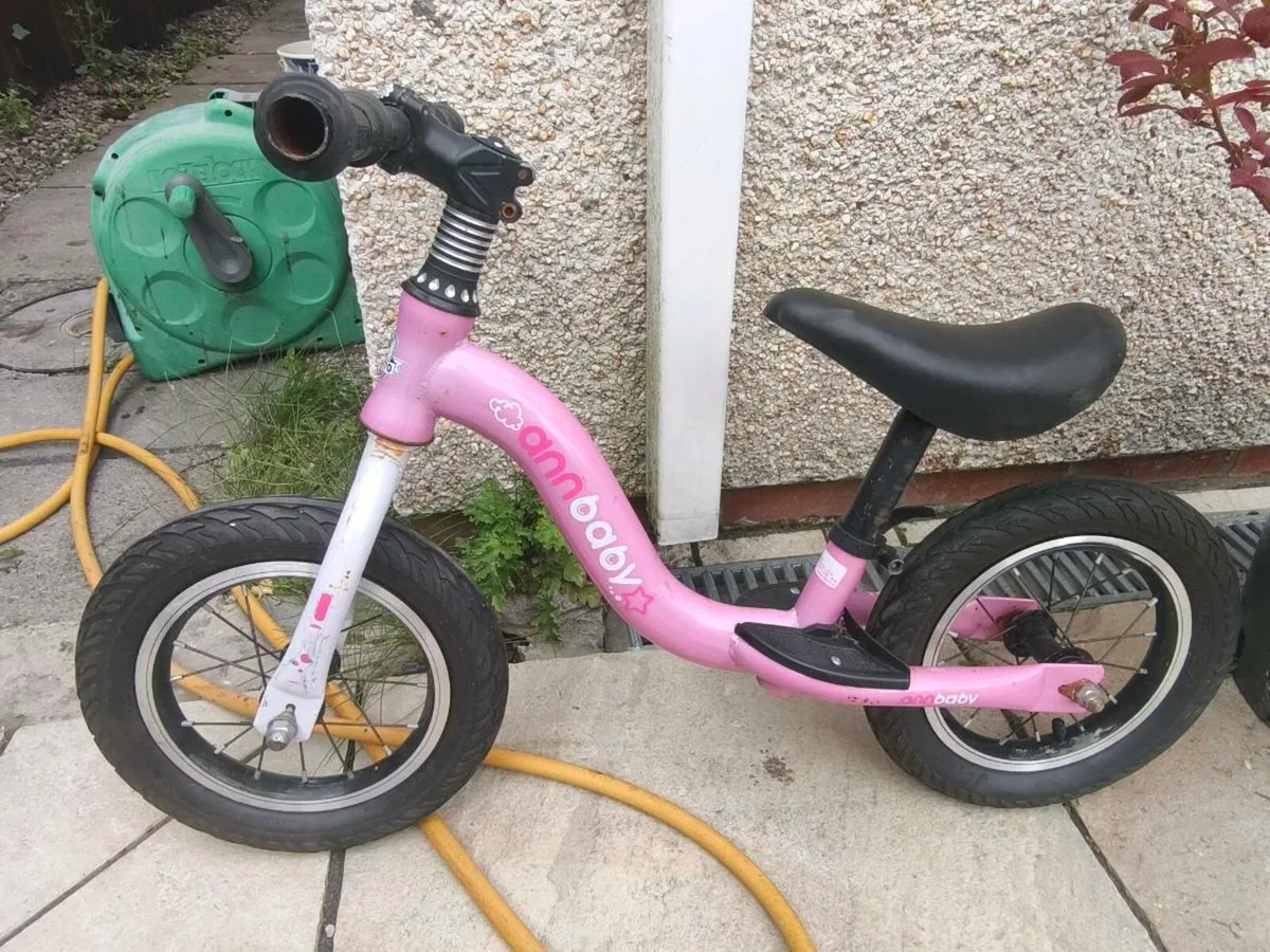 Kids push bike