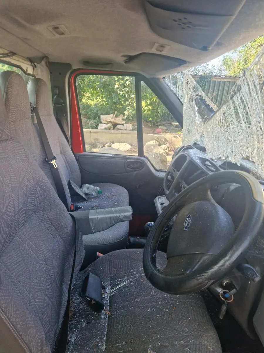 Recovery truck - Image 4