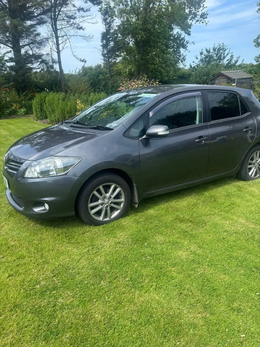 Toyota auris 2012 - Image 1