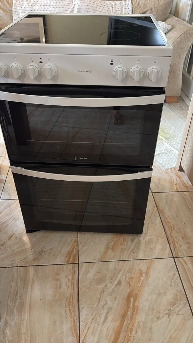 Electric cooker - Image 1