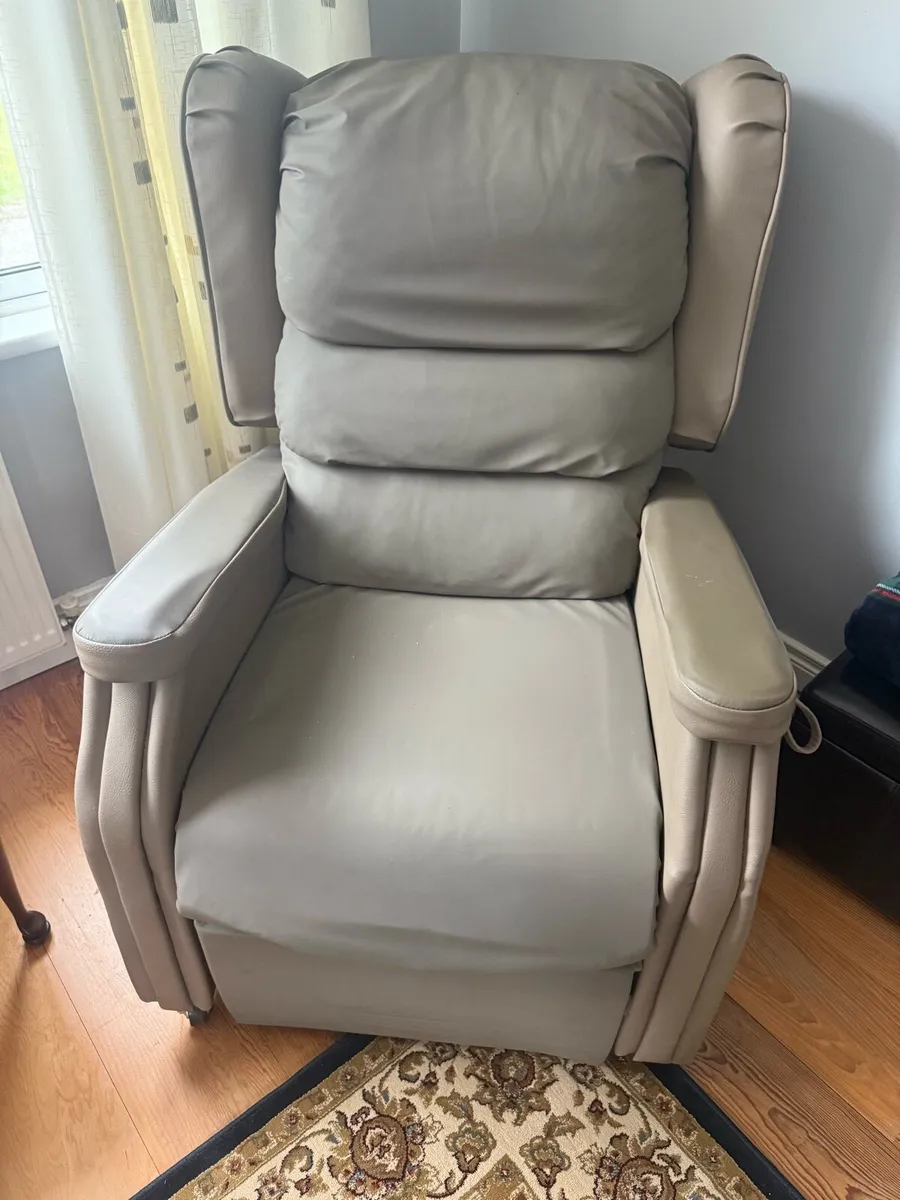 Mobility Arm Chair - Image 2