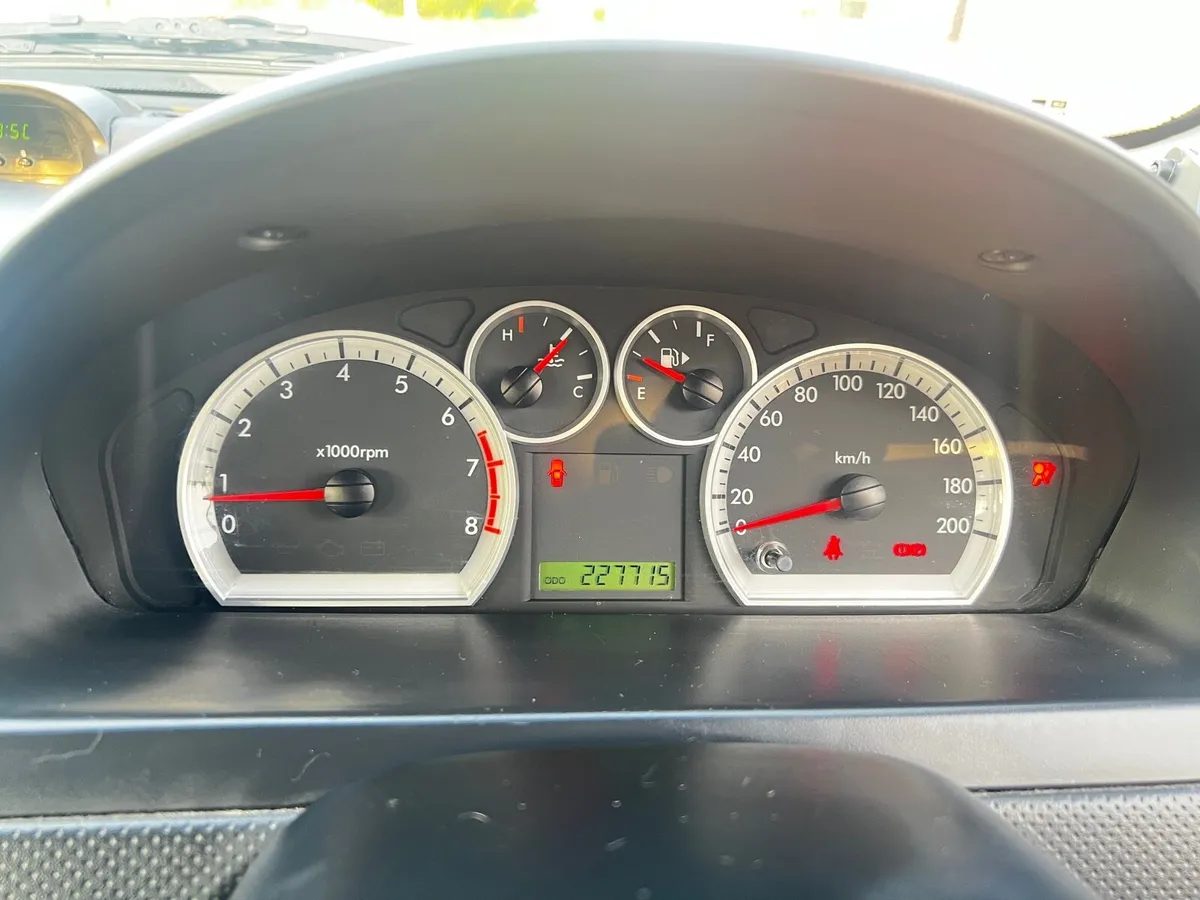 Chevrolet Aveo LS 2010 - Image 4