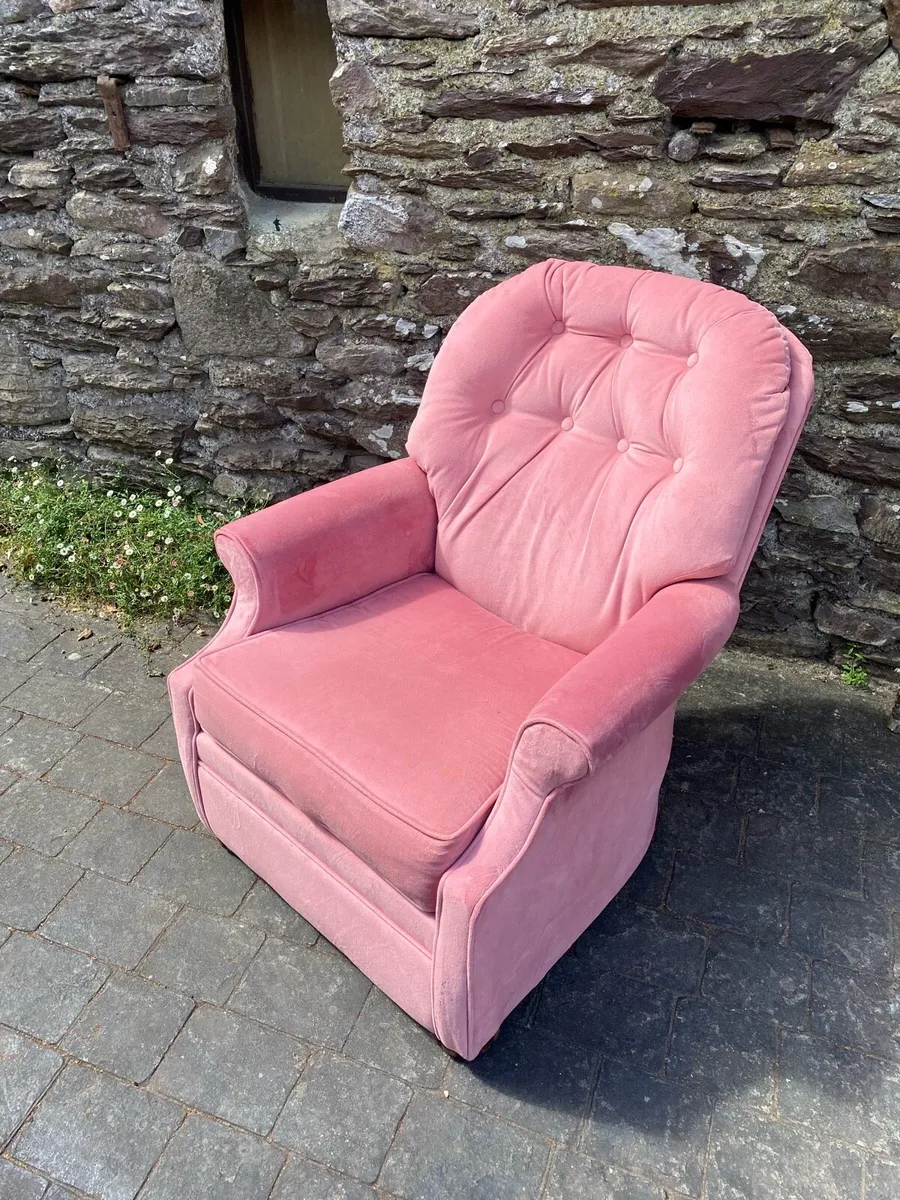 Pink Arm chair - Image 1