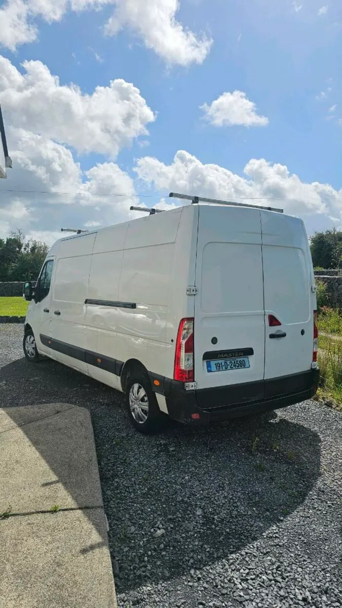 2019 Renault Master 2.3L Diesel - Image 2