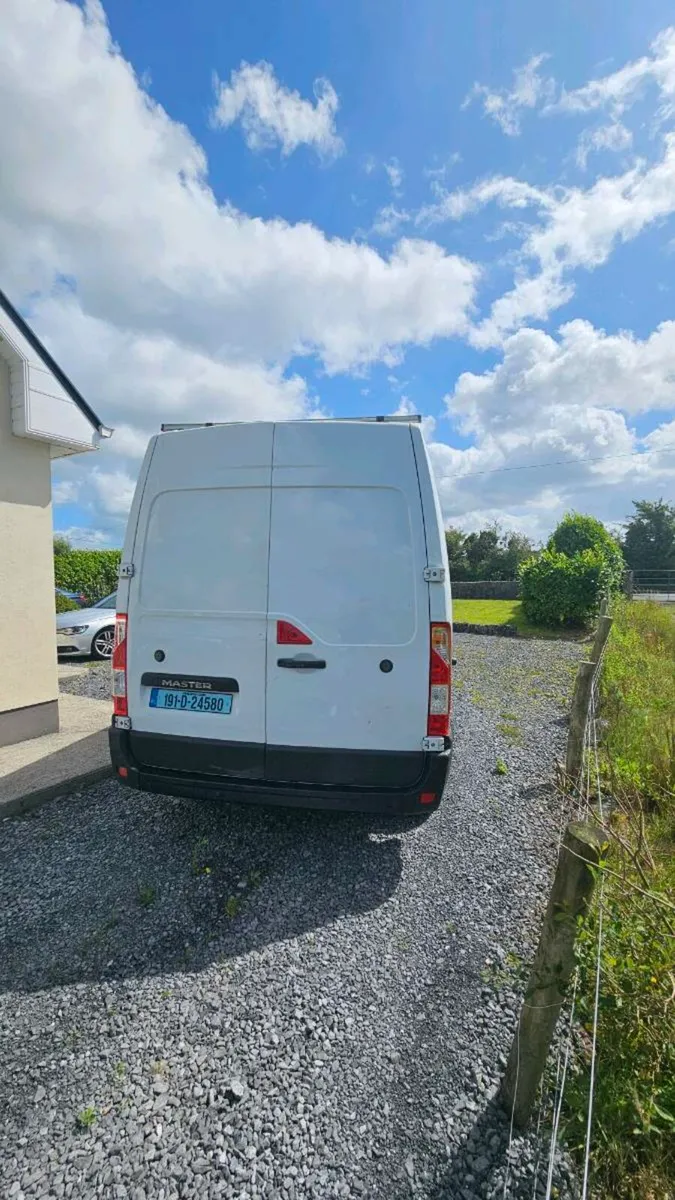 2019 Renault Master 2.3L Diesel - Image 3