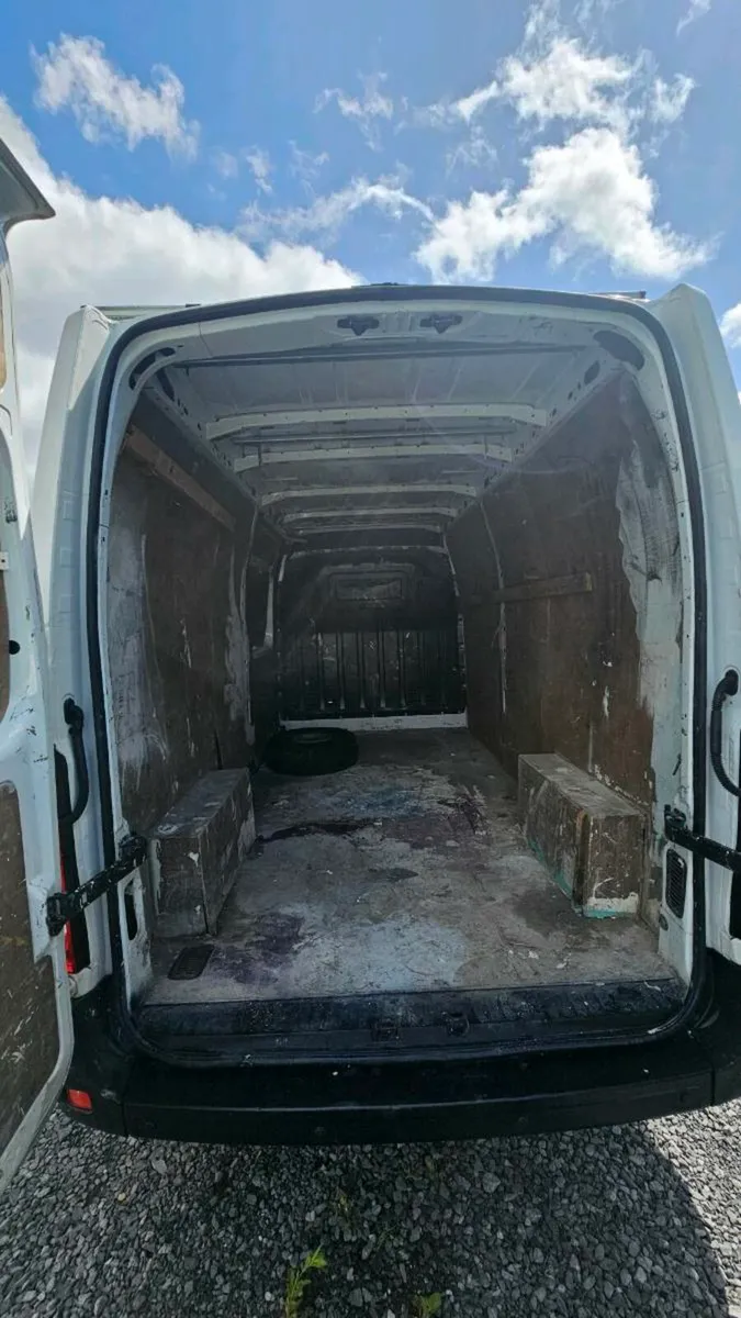 2019 Renault Master 2.3L Diesel - Image 4