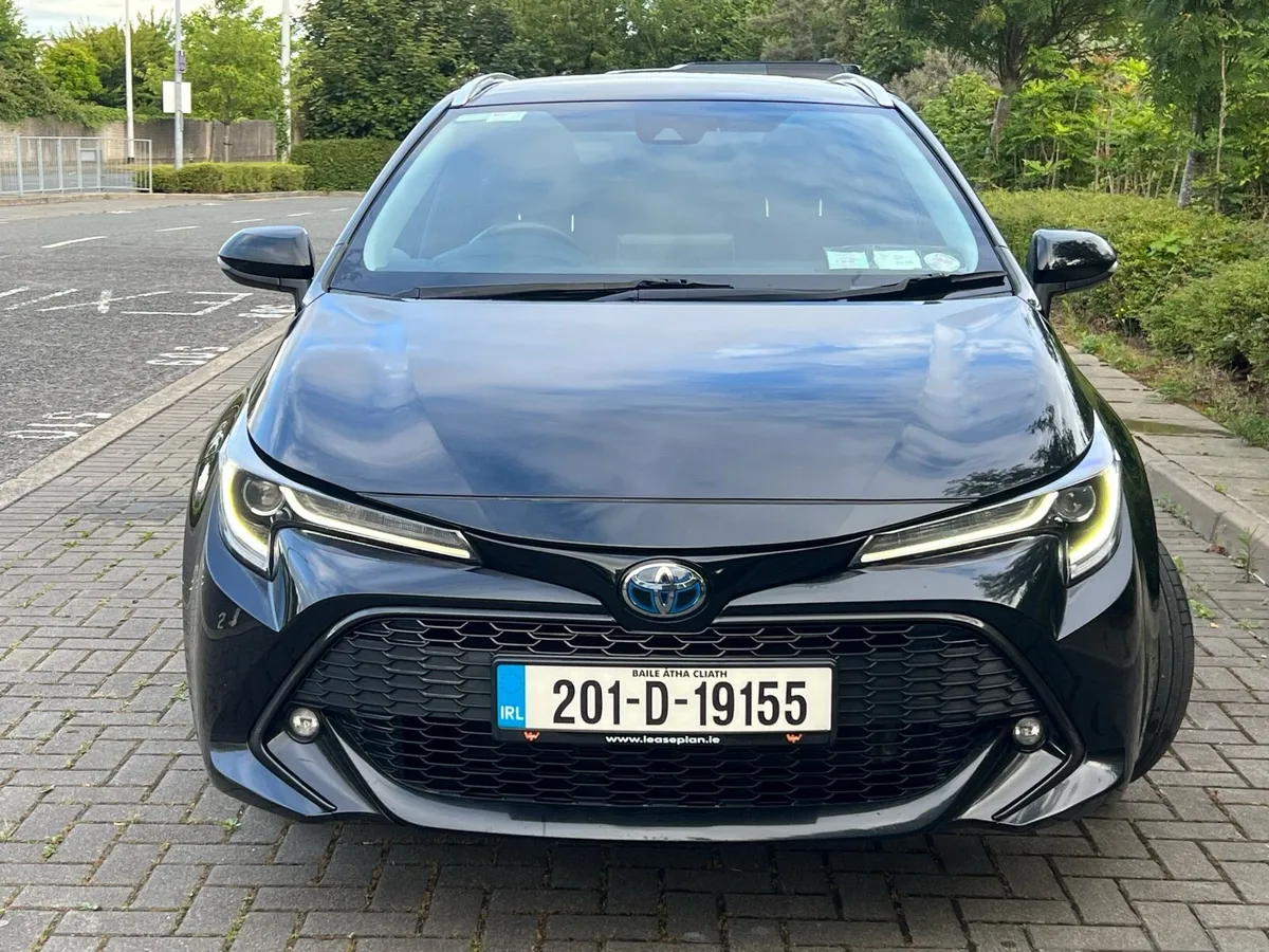 201 TOYOTA COROLA SOL 1.8 HYBRID AUTOMATIC - Image 2