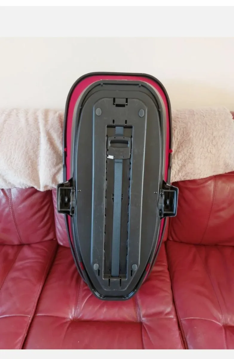 Quinny / maxi cosi folding carrycot - Image 3