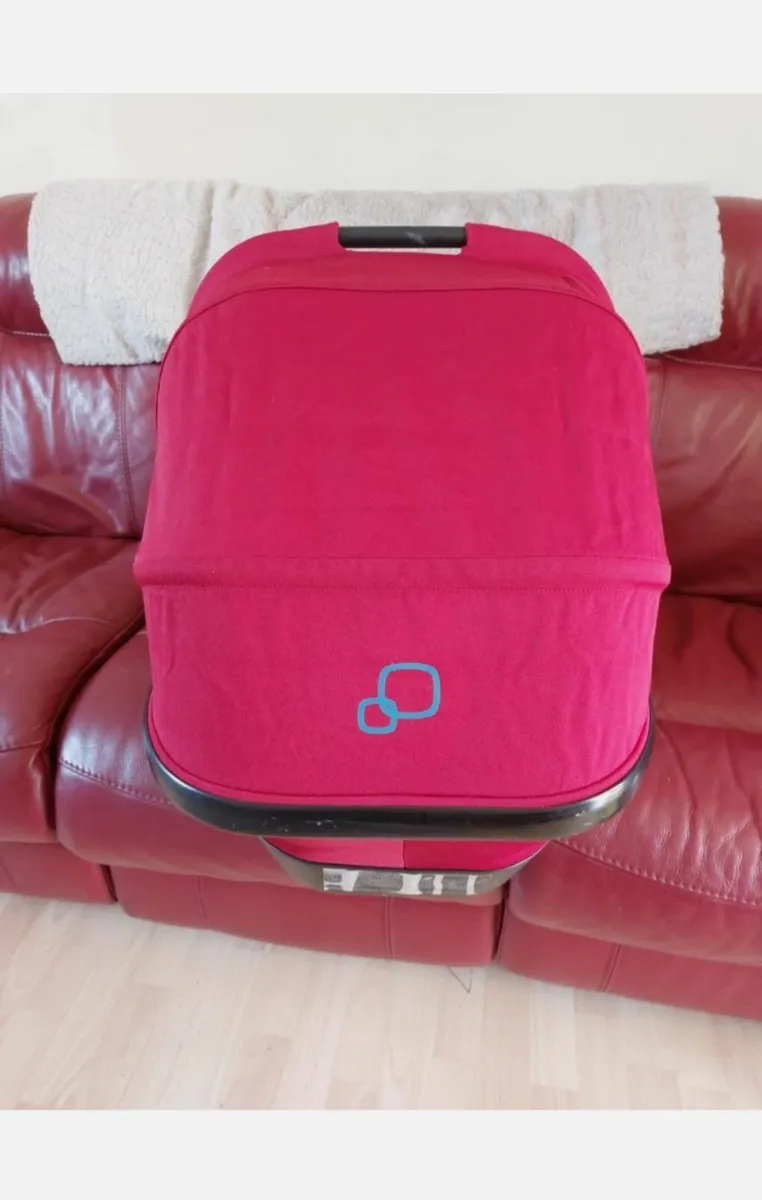 Quinny / maxi cosi folding carrycot - Image 4