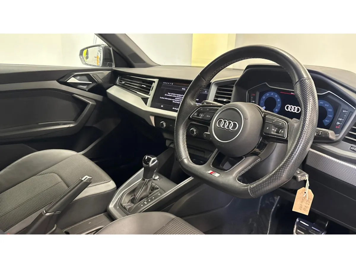Audi A1 S LINE 35 TFS SPORTBACK TFSI EDITION BLACK - Image 4