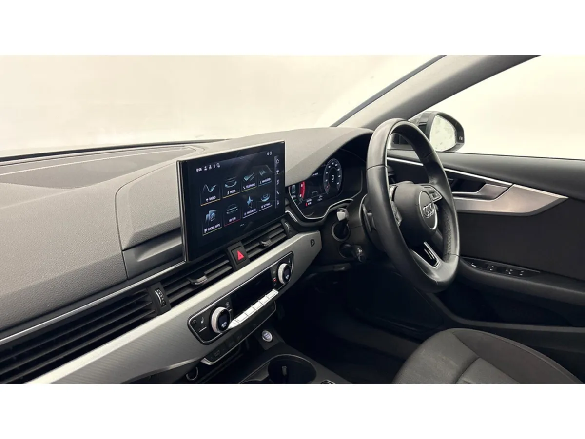Audi A4 TECHNIK 35 TDI MHEV S- - Image 3