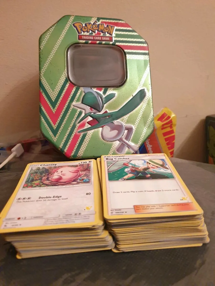 POKEMON..TRADING..CARS GAME BIX PLUS 200 CARDS.. - Image 1