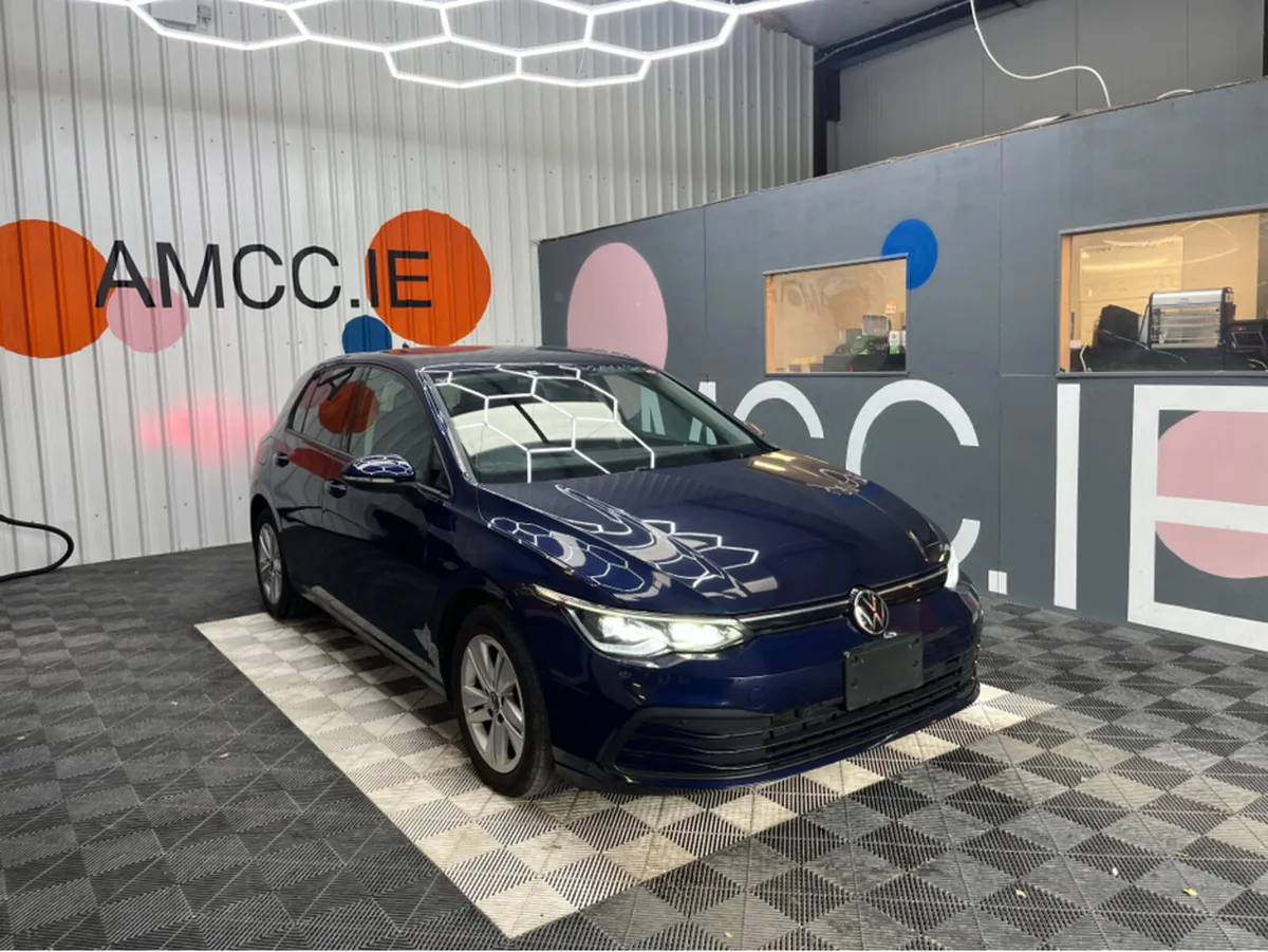 Volkswagen Golf 1.0 ETSI ACTIVE / 51k KMs / REVERS - Image 1