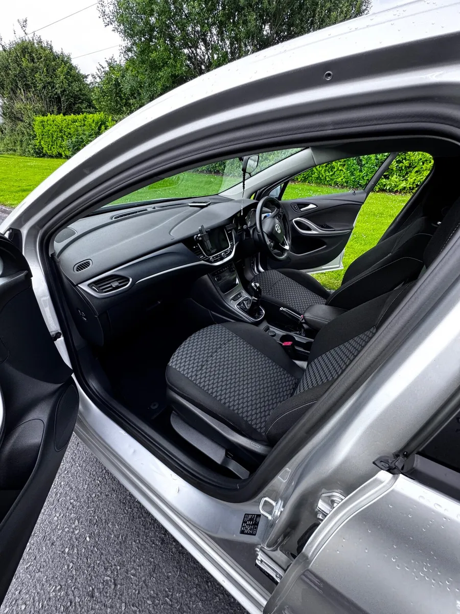 Vauxhall Astra 2017 - Image 4