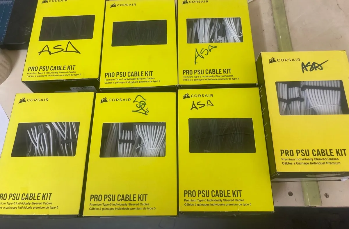 Computer accessories - Image 1