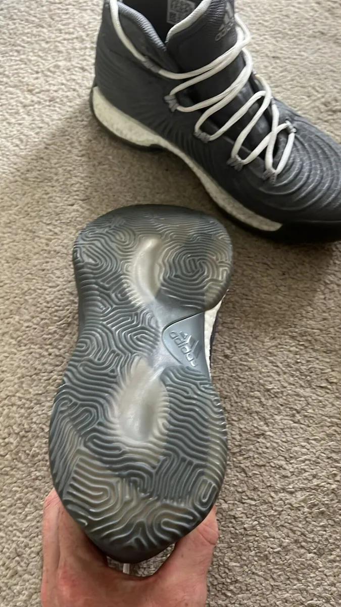 Adidas men’s basketball shoes size UK 9.5 - Image 1