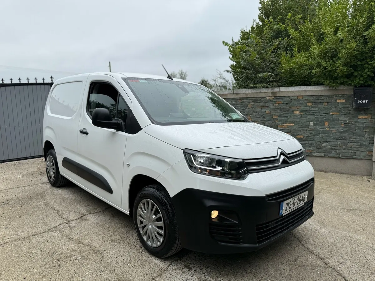 2021 (212) Citroen berlingo 3 seater No vat - Image 1