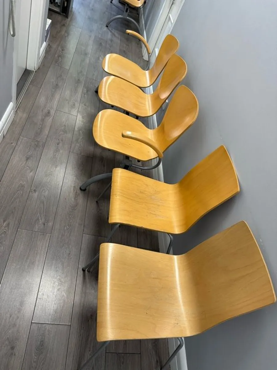 chairs reception - Image 1