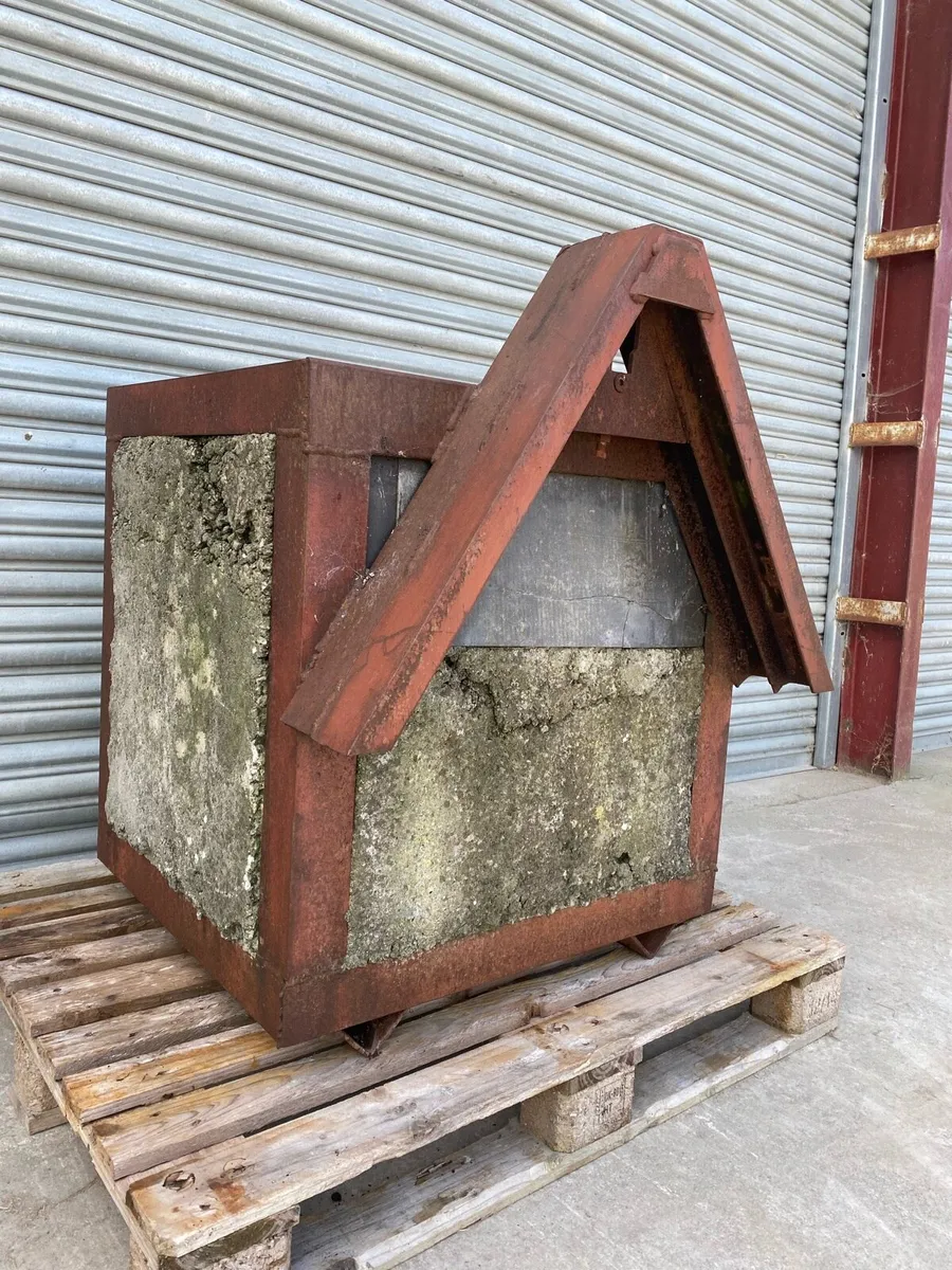 Weight with A frame attachment - Image 2