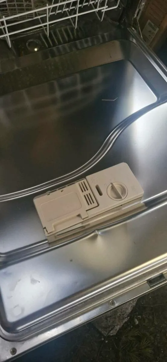 Dishwasher - Image 2