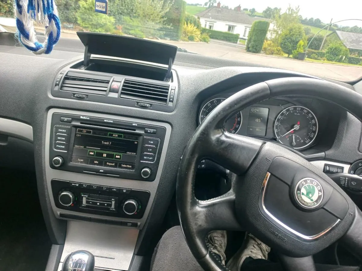 Skoda Octavia 1.9 TDI for parts or repair - Image 2