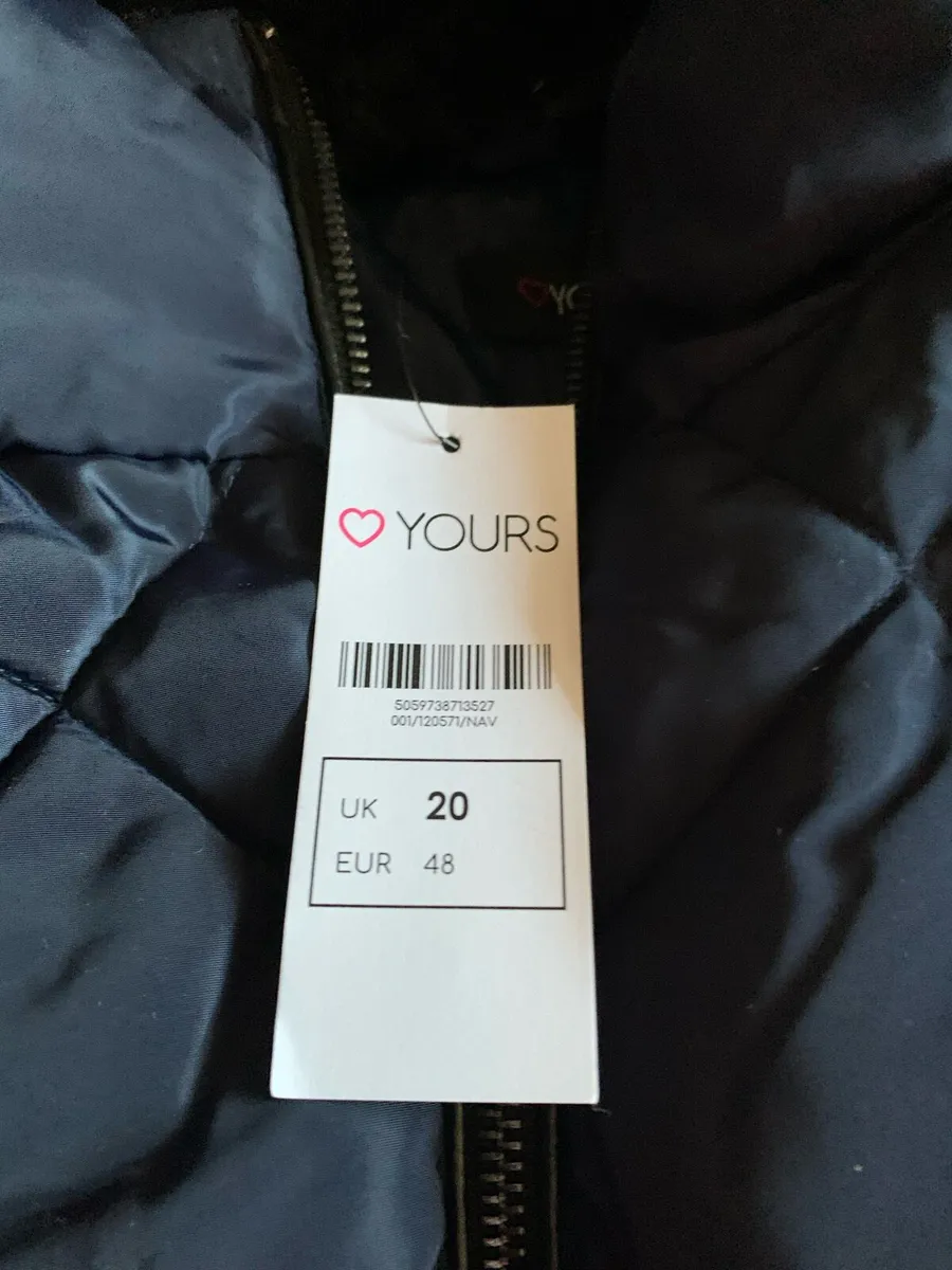 Navy puffer jacket - Image 2