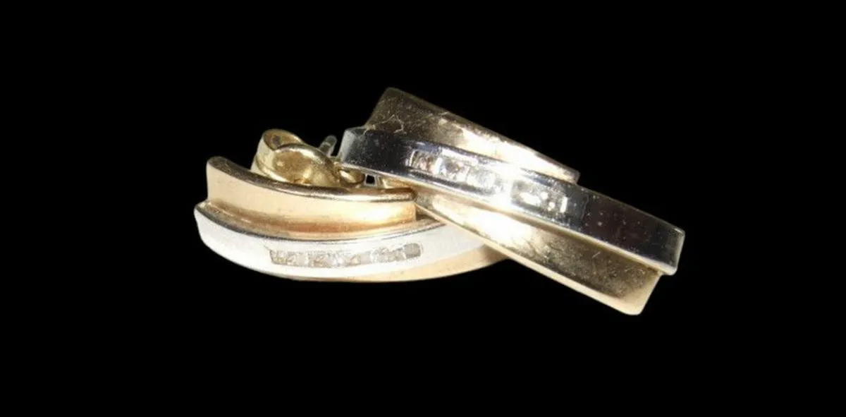 Vintage Hallmarked 9ct Gold/Diamond Earrings - Image 1