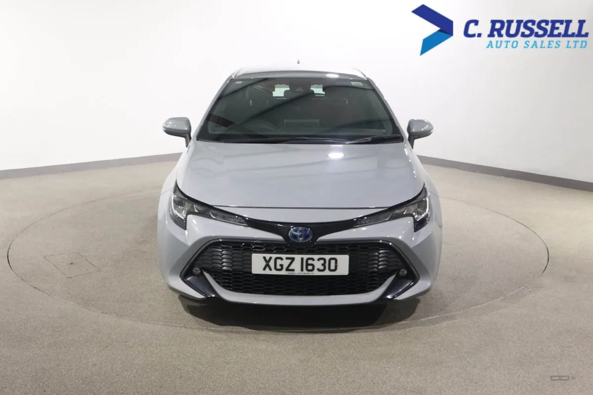 Toyota Corolla Hatchback - Image 2