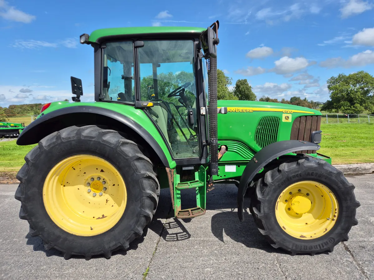 John Deere 6120 2006 - Image 3