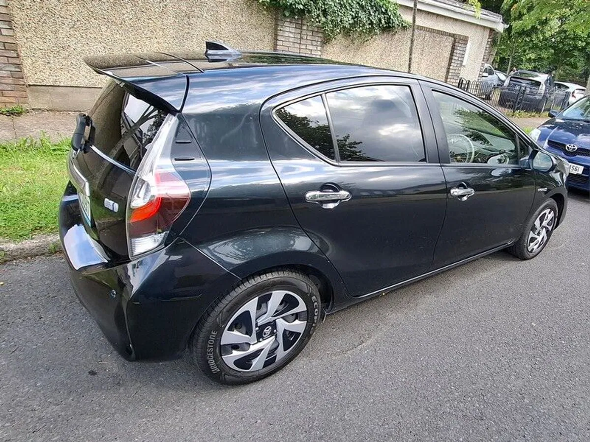 2020 Toyota Aqua - Image 3