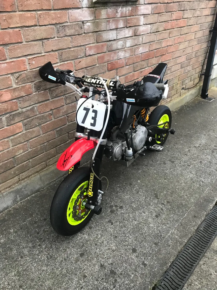 Motorcycle - Image 4
