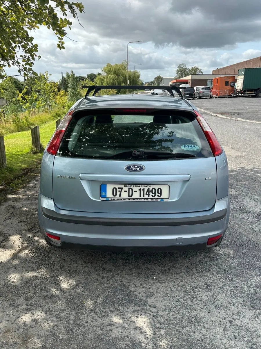 07 Ford Focus - Image 2