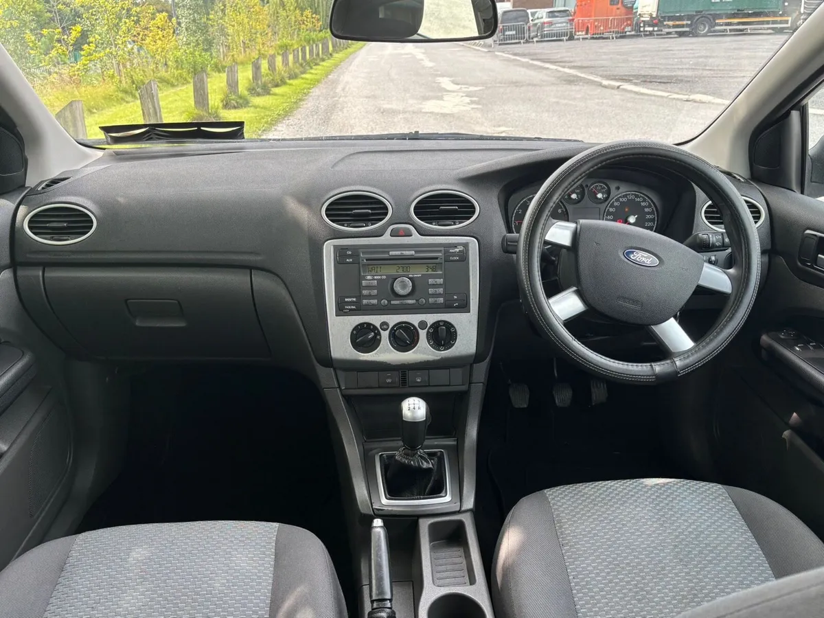 07 Ford Focus - Image 4