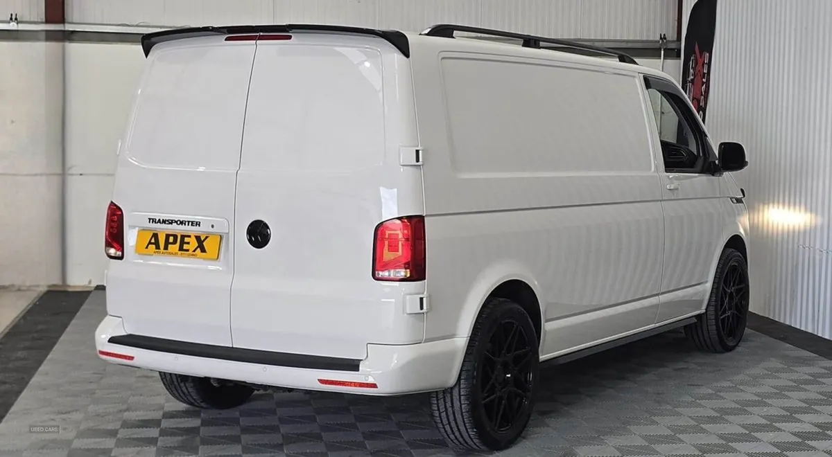 Volkswagen Transporter T30 LWB Diesel - Image 4