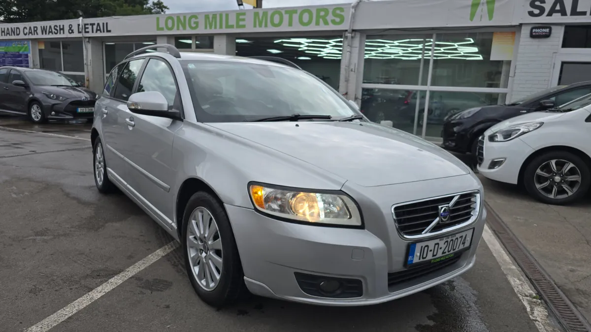 Volvo V50 2010 AA APPROVED - Image 1