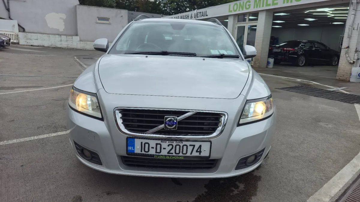 Volvo V50 2010 AA APPROVED - Image 3