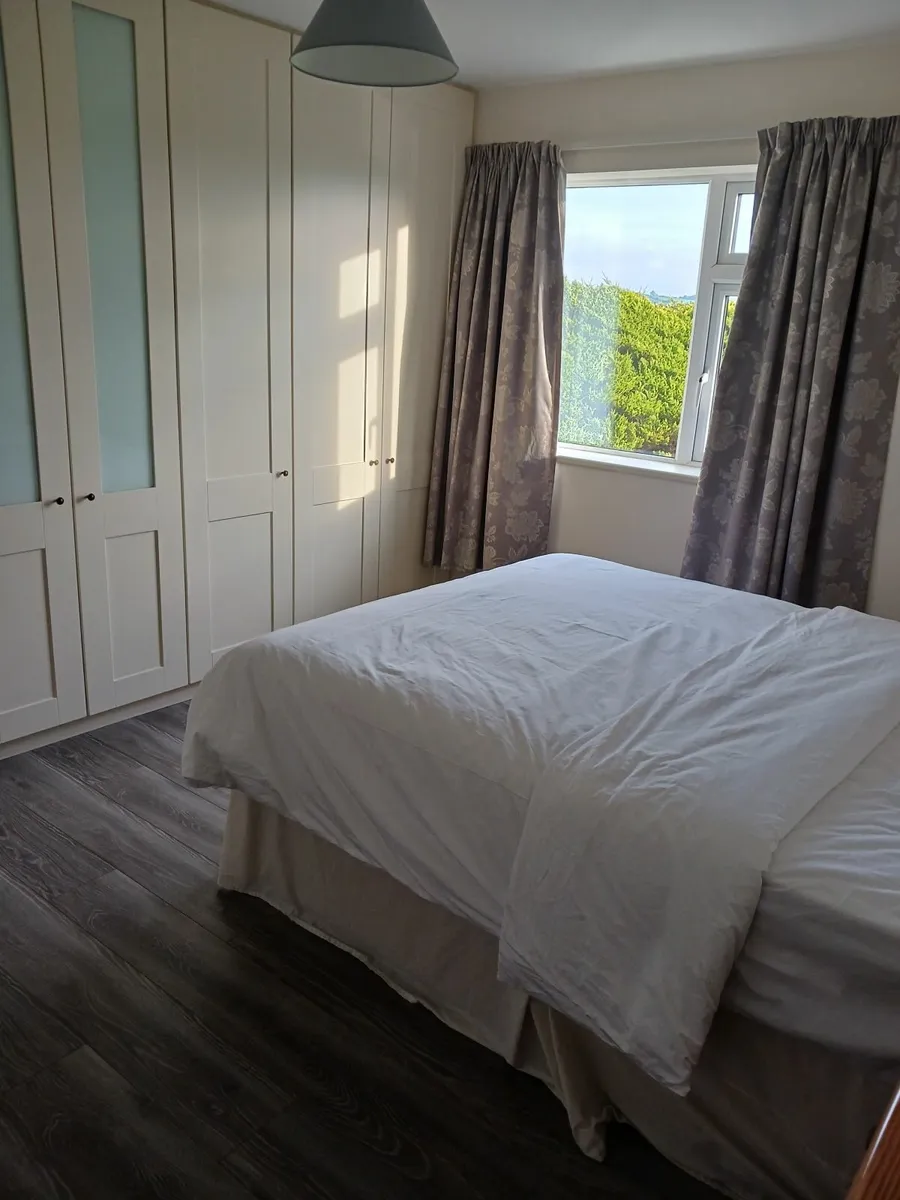 SHARE A HOUSE - Image 2