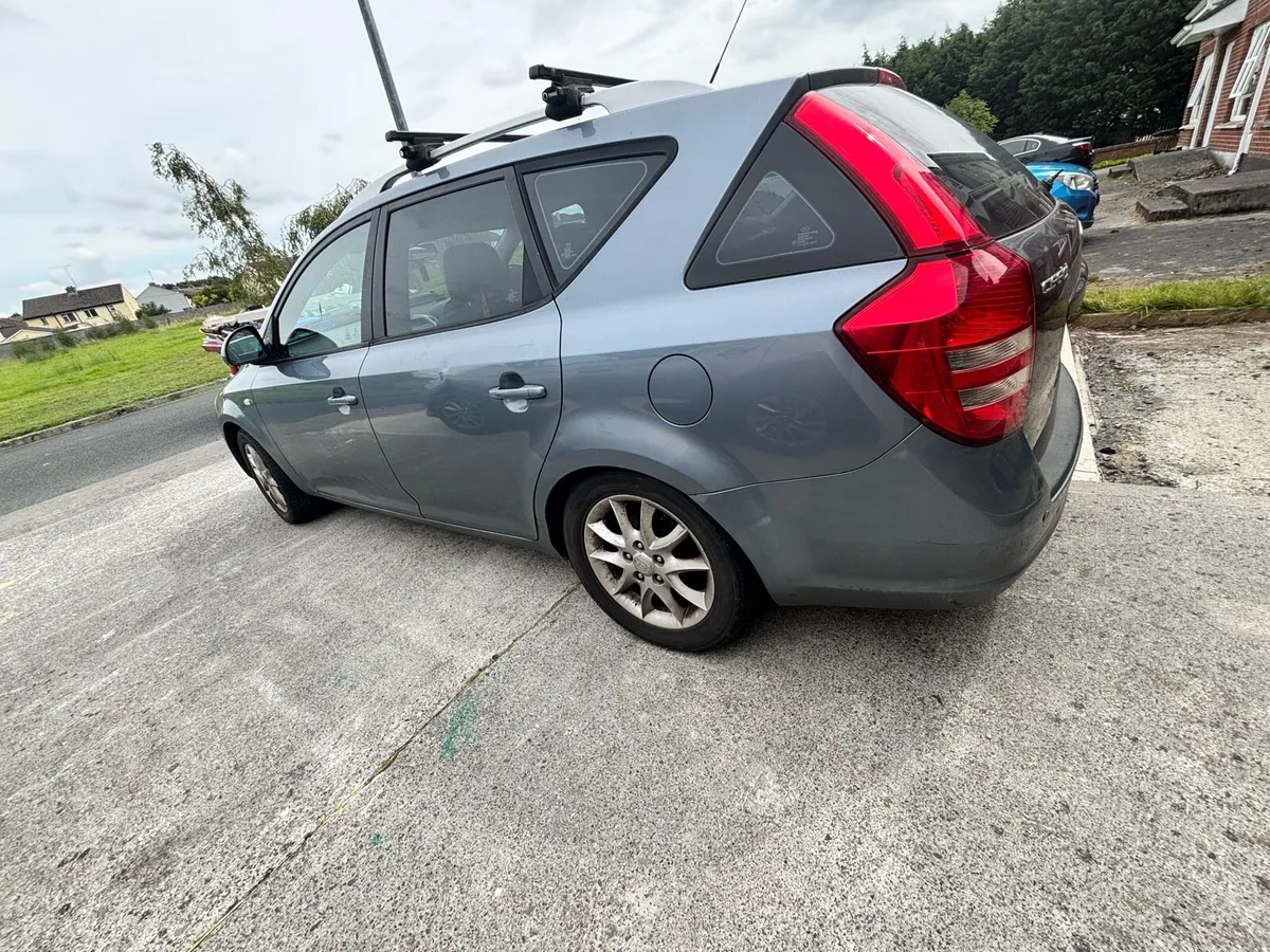 Kia Ceed - Image 1