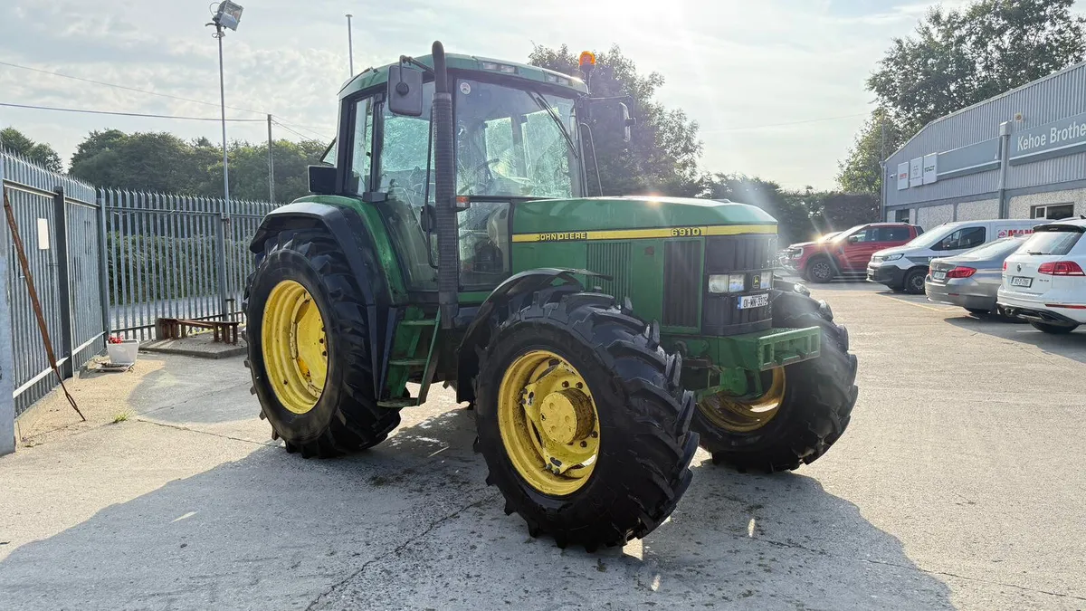 John Deere 6910 - €32,000 - No VAT - Image 2
