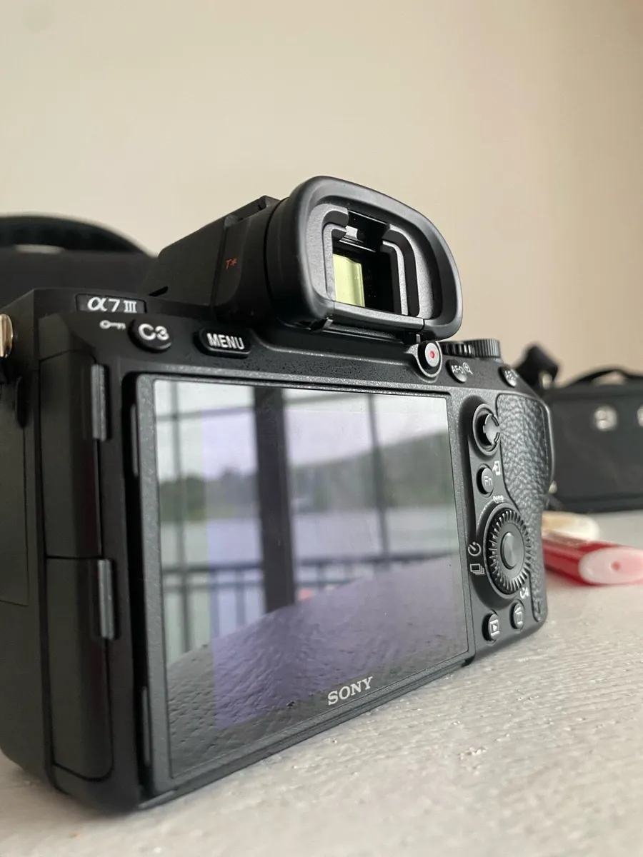 Sony A7 III (like new) - Image 4