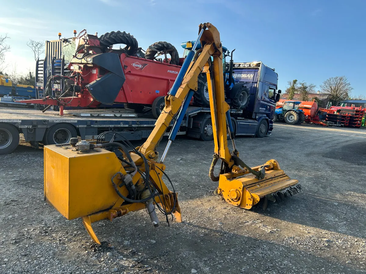 Bomford 5Metre Hedgecutter - Image 1